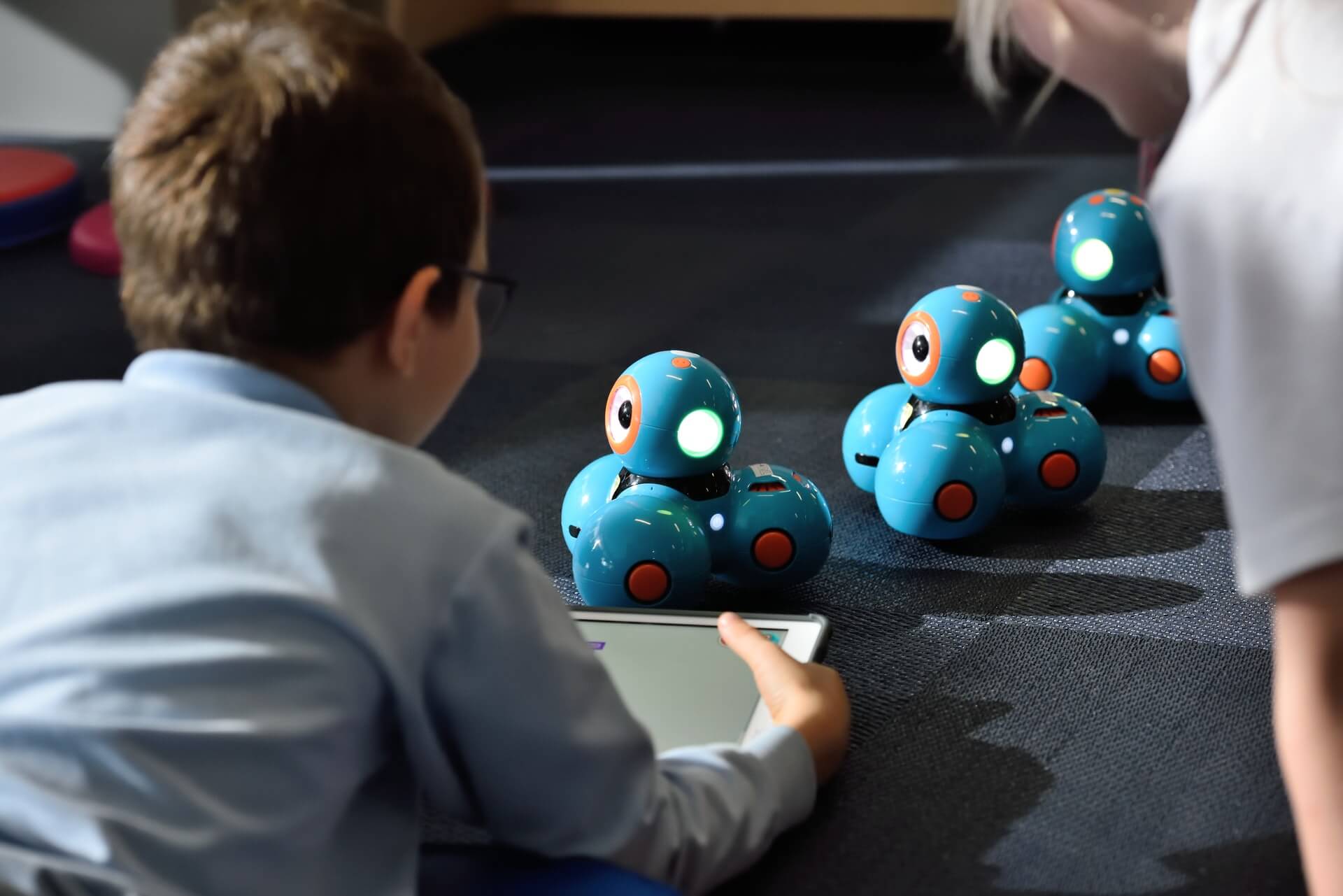 Roboty interaktywne dla dzieci